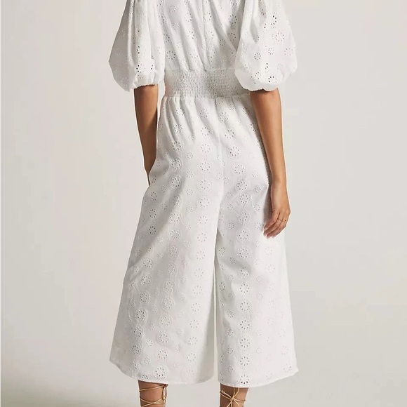 Anthropologie Hutch Cropped Jumpsuit Sz S Smocked Waist Eyelet White Wide Leg - Picture 3 of 16